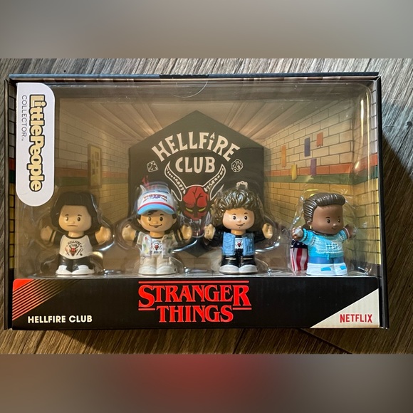 Fisher-Price Little People Collector Stranger Things Set- Hellfire Club FP TOYS - Picture 2 of 7